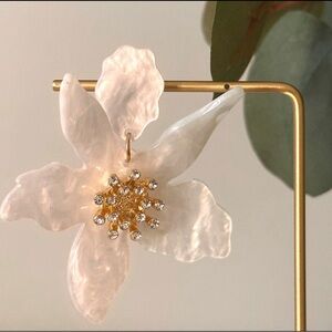 White floral statement earrings | Flower Earrings